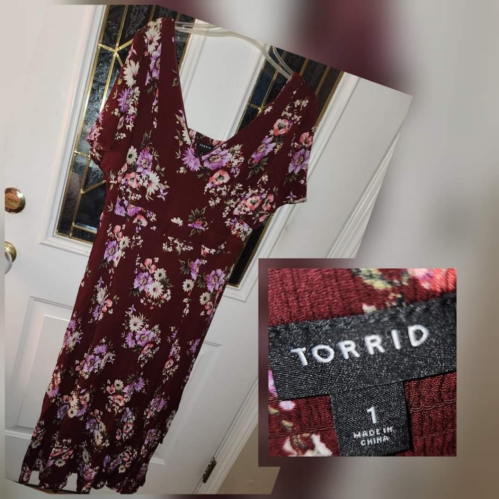Torrid Burgundy Long Flowerd Size 1 (1X) (14/16) Dress